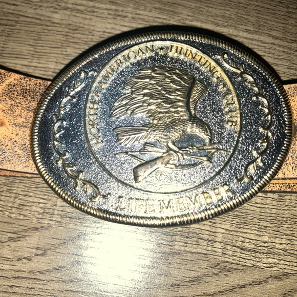 North American hunting club member, leather belt and buckle - Picture 1 of 3